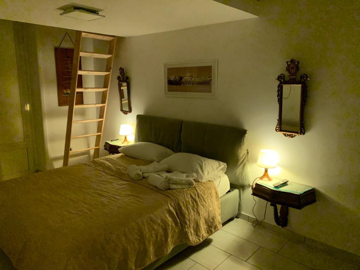 ナポリLa Casa Di Hobyアパートメント エクステリア 写真